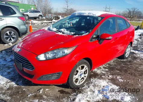 2015 Ford Fiesta Se z USA, uszkodzony, nr VIN 3FADP4BJ2FM187537